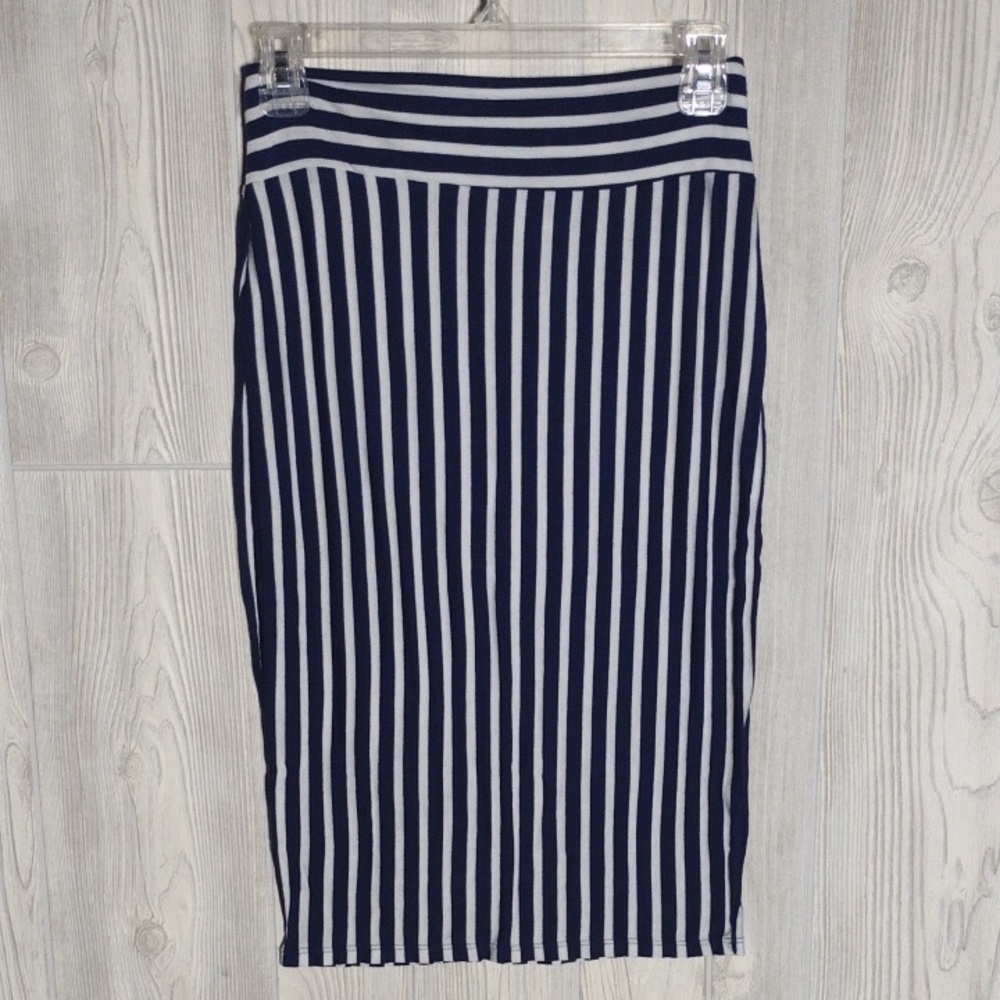 ✴️3 for $15: Navy and White Striped Pencil Skirt